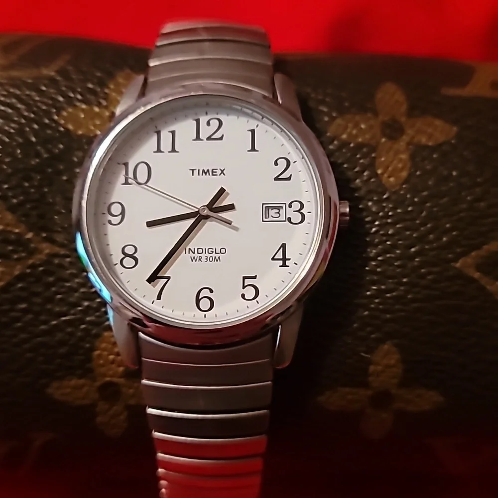 Vintage Timex Indiglo White Silver‎ Band Stainless Steel Easy Reader Date